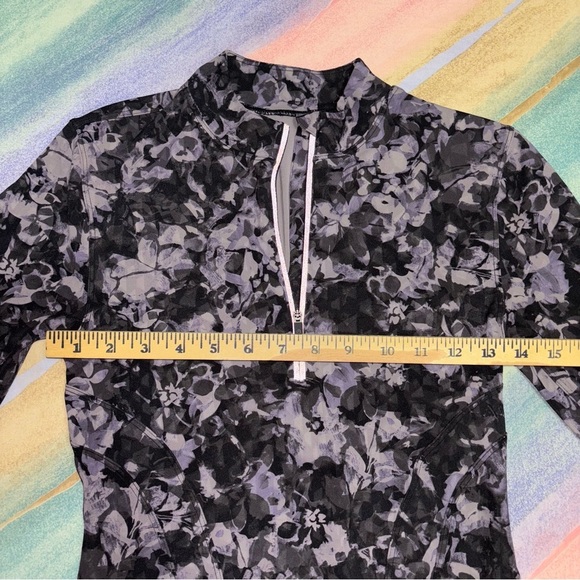 Lululemon Luxtreme Running Half-Zip Inflect Floral Lunar Rock Multi size 4 - Picture 9 of 10